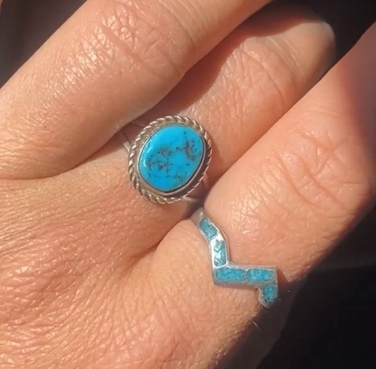 Vintage Chevron Crushed Turquoise Ring - Size 8