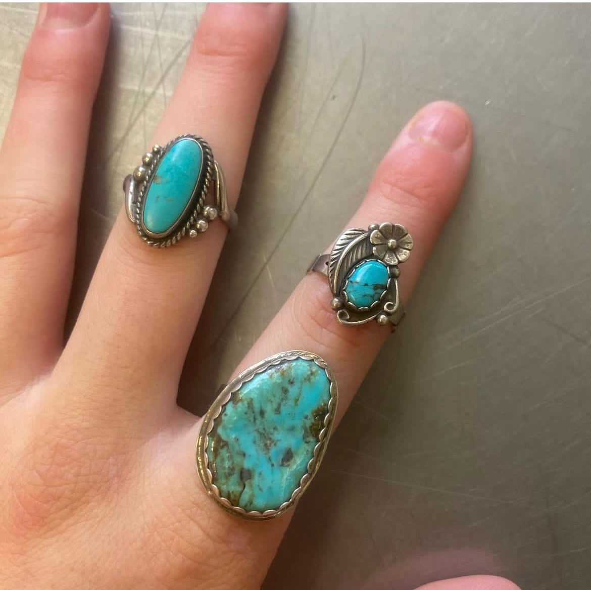 Vintage Turquoise Ring with flower - Size 6.5