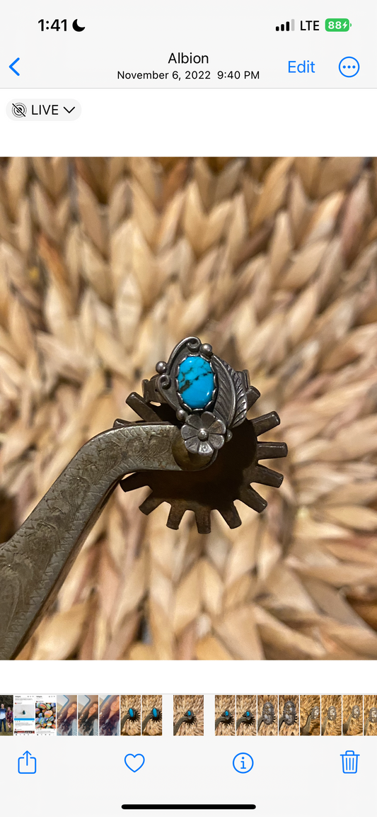 Vintage Turquoise Ring with flower - Size 6.5